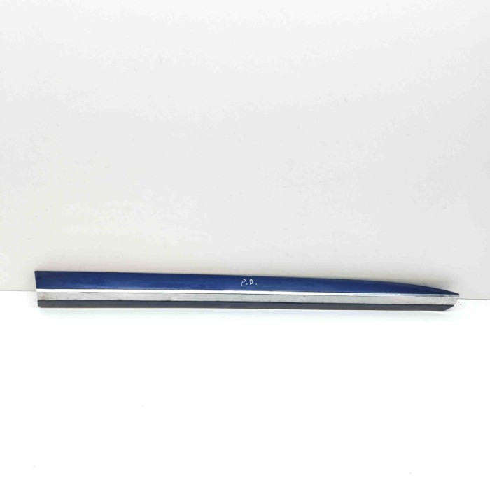 Bandou inferior ușă dreapta față VW ARTEON 3H7 2018 OEM: 3G8853970B