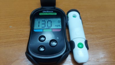 GLUCOMETRU ONETOUCH SELECT PLUS FLEX foto