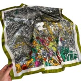 Cumpara ieftin Esarfa satin gri imprimeu artistic colorat