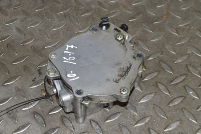 Pompa de vacuum AUDI A6 4F2, C6 2008 OEM: 06j145100c 14002957