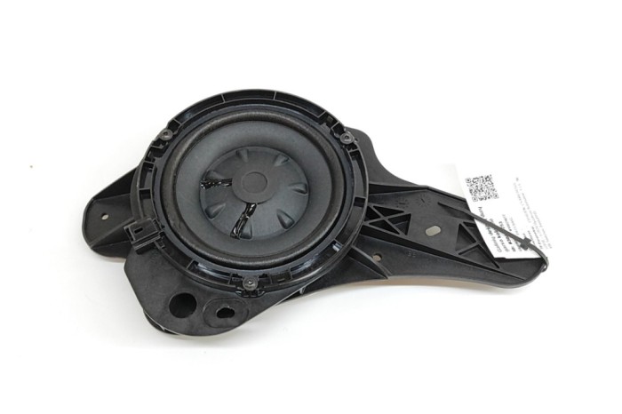 Difuzor ușă dreapta spate CITRO&Euml;N C5 AIRCROSS 2024 OEM: 9813827080 30446253