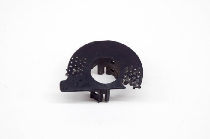 Suport senzor de parcare TESLA MODEL 3 2018 OEM: 1088442-00-A 13719153