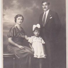 bnk foto Portret de familie - Foto E Popp Ploiesti - 1934