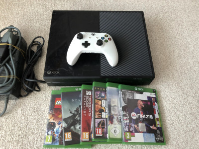Consola Xbox One 500GB + 1 MANETA WIRELESS + 6 JOCURI GTA 5 FIFA21 foto