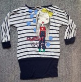 Bluza fete H&amp;M, made in Turkey, material vascoza, lungime 60 cm, ca noua, 10-11 ani