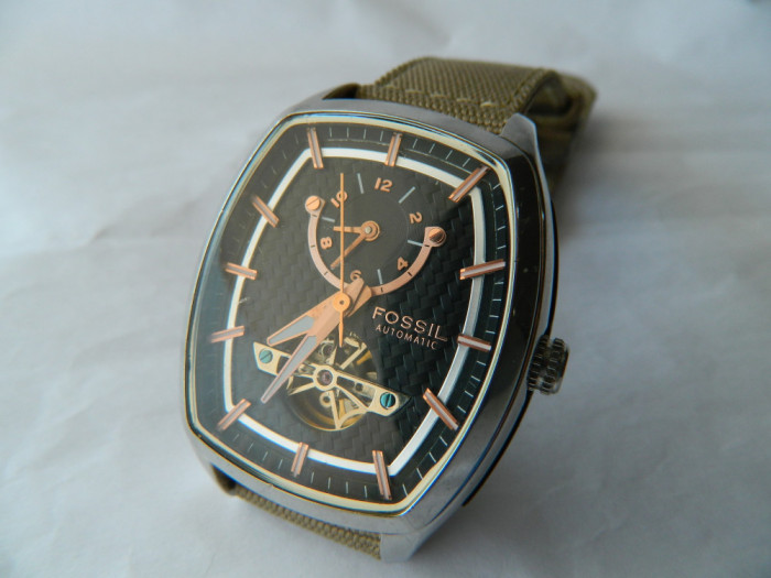 Ceas barbatesc automatic FOSSIL , din otel cod F5