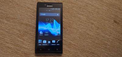 Smartphone Rar Sony Xperia J ST26I White Liber retea Livrare gratuita! foto