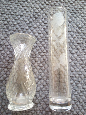 Doua vaze mici din sticla foto