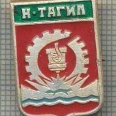 Y 688 INSIGNA - N. TAGIL -URSS -PENTRU COLECTIONARI