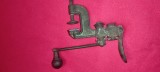 DISPOZITIV VINTAGE PT. PANOPLIE DECOR PT. BORDURAT POZE REALE INALTIME 14 CM .FARA MANIVELA GREUTATE 1 KG -