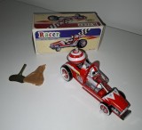 JUCARIE COLECTIE MASINUTA DE CURSE DIN TABLA - MECANISM CU CHEITA