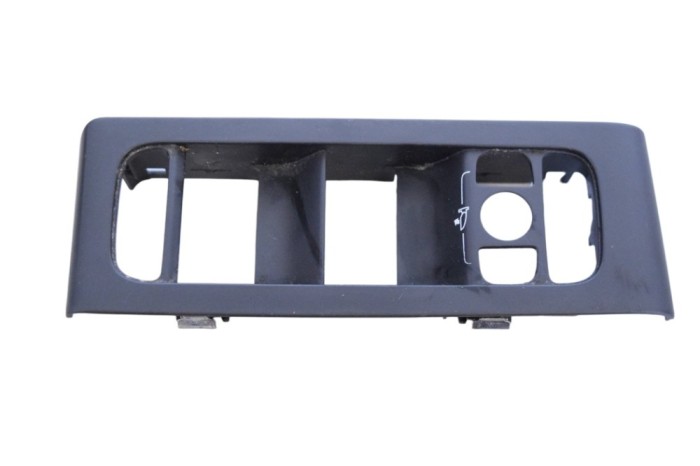 Ornament panou ușă dreapta față VOLVO XC40 536 2020 OEM: 32274176,32274178 25752678