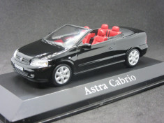 Macheta Opel Astra cabrio Bertone Minichamps 1:43 foto