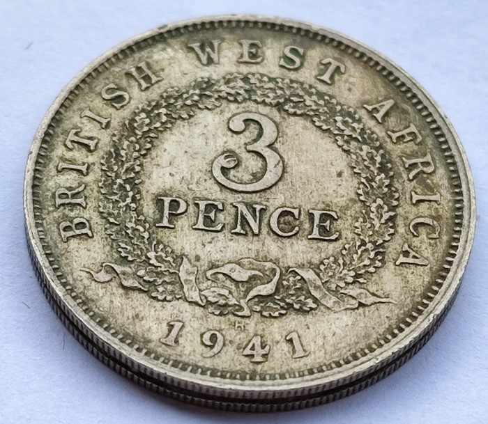 82. Moneda Africa de Vest Britanica 3 pence 1941