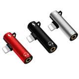 Cumpara ieftin Adaptor 2in1, 2x USB Iphone - Jack 3.5 mm cu breloc de prindere - Multicolor