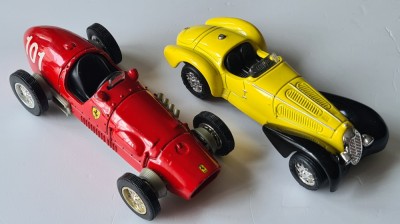lot 2 machete de colectie, Ferrari 1952 500 F2 Classico, sc. 1:35 si Alfa Romeo 1938 8c 2900, New Ray, sc 1:43, metal / plastic / anvelope cauciuc foto