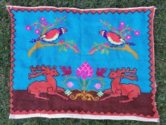 ** Peretar vechi cusatura pe etamina, cu cerbi si pasari, anii 60-70, Romania
