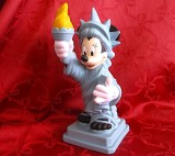 PUSCULITA VINTAGE DE COLECTIE DISNEY MIKEY MOUSE - STATUIA LIBERTATII 23 CM