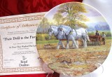 FARFURIE DECORATIVA PORTELAN ROYAL DOULTON BRADEX EDITIE LIMITATA CU CERTIFICAT AUTENTICITATE