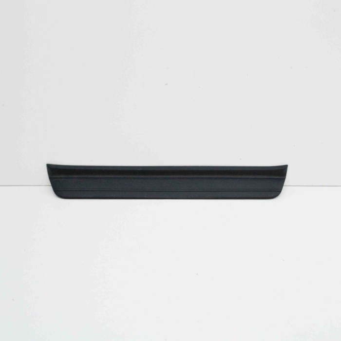 Ornament prag dreapta față HYUNDAI TUCSON NX4E, NX4A 2021 OEM: 85883-N7000