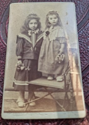 Fotografie 2 fetite, tip CDV foto