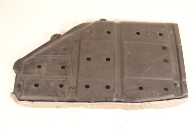 Scut motor central spate LEXUS RX _L2_ 2018 OEM: 77641-48100,77606-48150 14891842 foto