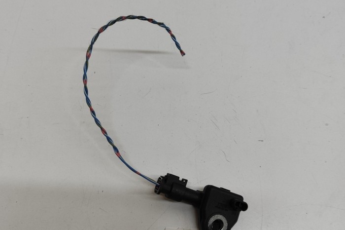 Senzor de impact dreapta față BMW X1 F48 2016 OEM: 9196100 | 32054415