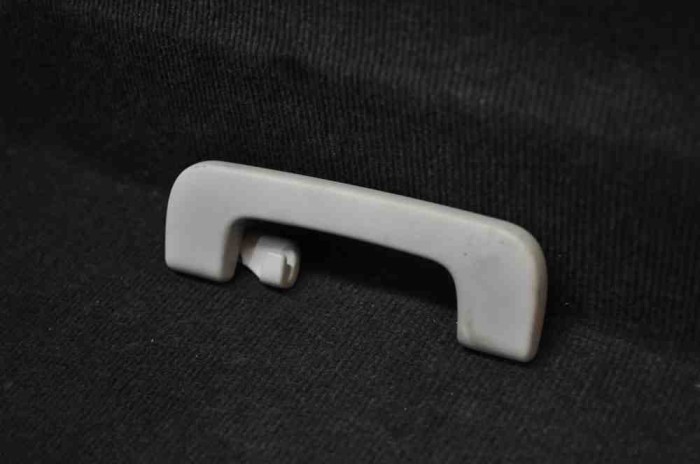 M&acirc;ner plafon dreapta spate AUDI A4 Avant 8ED, B7 2007 OEM: 8E0857608C 1832612