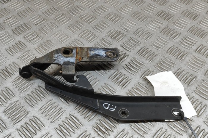Balama capota dreapta față INFINITI FX 2005 OEM: 65400CG000,65400-CG000 | 28990942