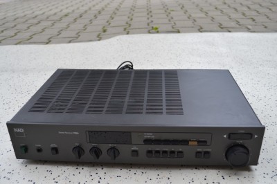 Amplificator Nad model 7020 e foto