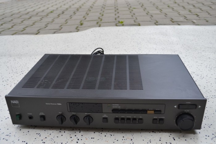 Amplificator Nad model 7020 e
