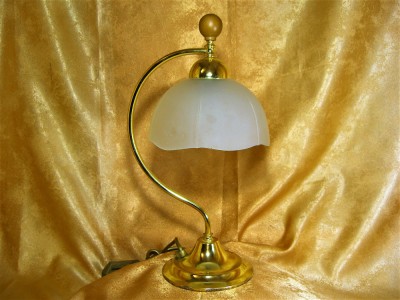 Veioza Art Deco, alama, opalina, vintage foto