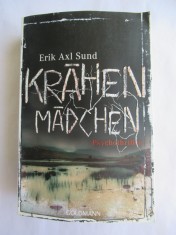 Kr&amp;auml;henm&amp;auml;dchen: Psychothriller (Die Victoria-Bergman-Trilogie 1) foto