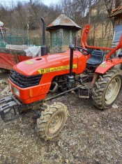 Vand tractor, super oferta foto