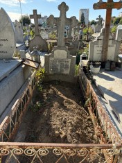 Loc de veci Cimitirul Central Bacau