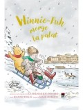 Cumpara ieftin Winnie-Puh merge la palat/Jeanne Willis