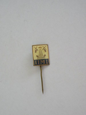 QW9 I 99 - Insigna - tematica industrie - inscriptia IIMI foto