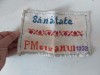 Mostră veche de cusături &icirc;n cruciuliță, romaneasca, 1938 &ndash; sampler brodat manual cu text &bdquo;Sănătate&rdquo; și inițiale PM clz anul 1938, 21x13 cm
