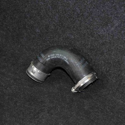 Furtun AUDI Q7 4L 2014 OEM: 7P0145708A foto