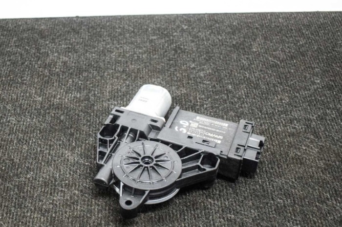 Motor macara geam ușă dreapta spate VOLVO XC90 II 2019 OEM: WR12-719,31674760,966265-102,8888777268 11293724