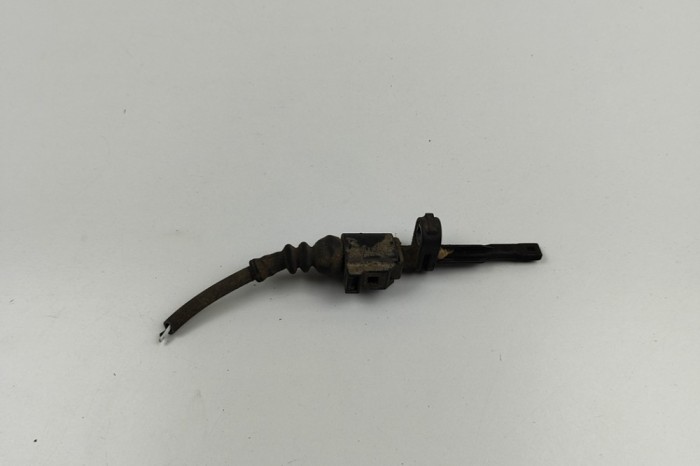 Senzor ABS st&acirc;nga spate SKODA KAROQ NU7 2023 OEM: WHT007147B | 30419925