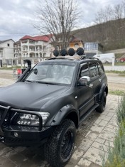 Mitsubishi Pajero MK3 - autoutilitara preparata off road- pentru pasionati