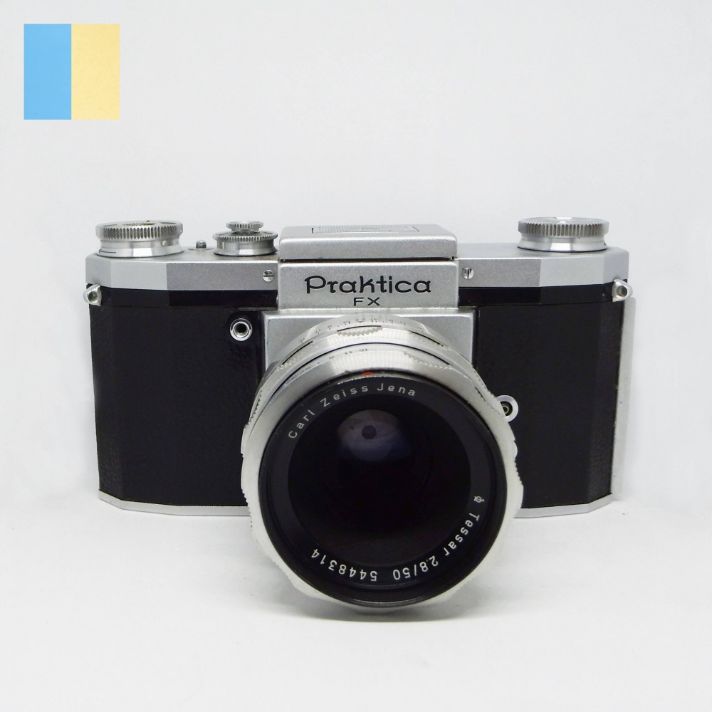 Praktica FX cu obiectiv Carl Zeiss Jena Tessar 50mm f/2.8 montura M42
