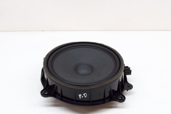 Difuzor ușă dreapta față TESLA MODEL 3 2021 OEM: 1079744-00-E 14170330
