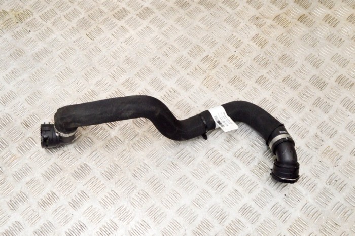 Furtun de lichid de răcire JAGUAR F-PACE X761 2022 OEM: M8A2-8260-EB 16025671