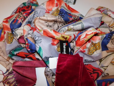 Esarfa noua casmir , manusi noi catifea asortate foto