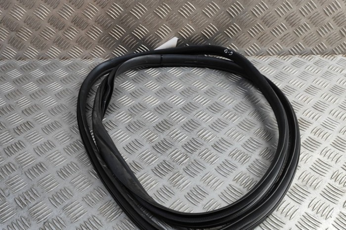 Garnitura ușă dreapta spate KIA CEE\&#039;D Hatchback CD 2023 OEM: 83120-J7000 | 31975374