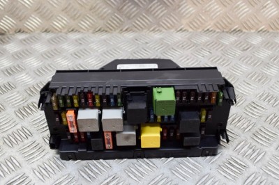 Modul panou de siguranțe MERCEDES-BENZ E W212 2013 OEM: A2129006924,A2319021501,A2129015304,A2129024408,F005V01430 15043639 foto