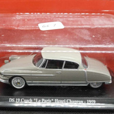 Macheta Citroen DS 19 Coach - Universal Hobbies 1/43