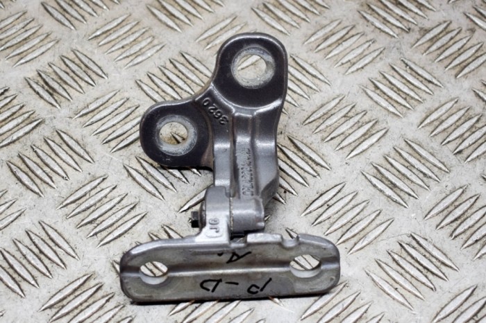 Balama ușă dreapta față LAND ROVER DISCOVERY V L462 2021 OEM: CPLA-228A64-AE 14881379